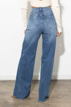 Load image into Gallery viewer, Christy&#39;s Cute Jeans