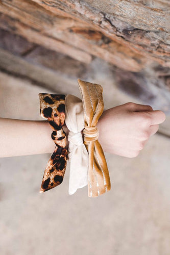 The Cute Bun Velvet Tie