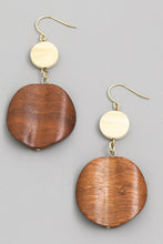 Load image into Gallery viewer, Elegant Woodland Earring